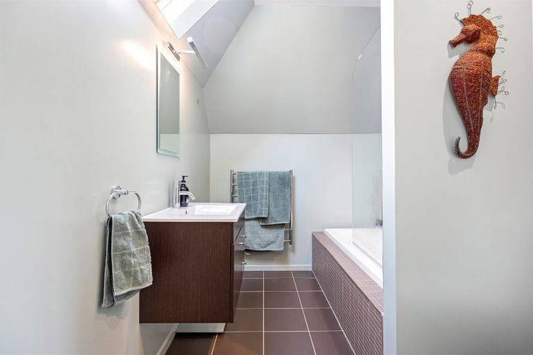 Photo of property in 55 Valley Road, Cashmere, Christchurch, 8022