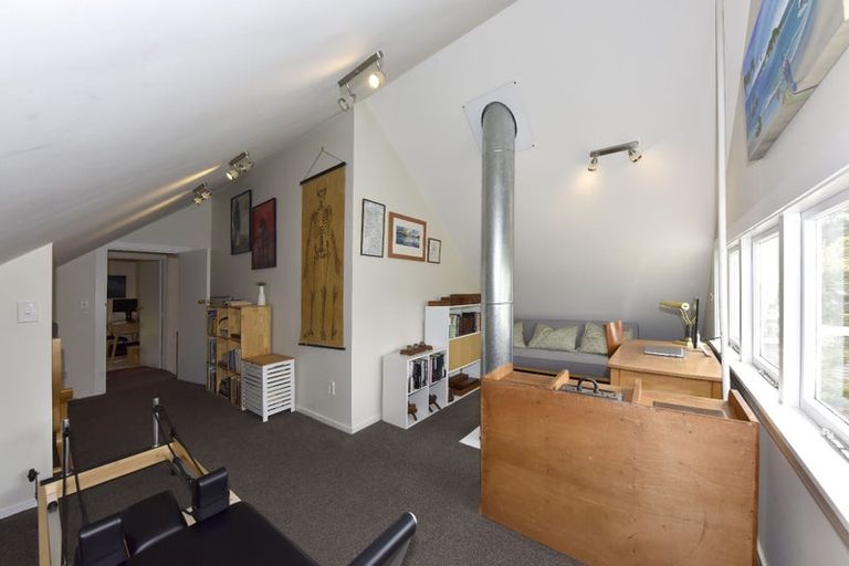 Photo of property in 40 Nortons Road, Avonhead, Christchurch, 8042