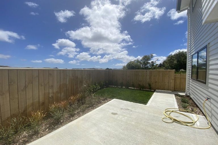 Photo of property in 52e Chesterton Street, Johnsonville, Wellington, 6037