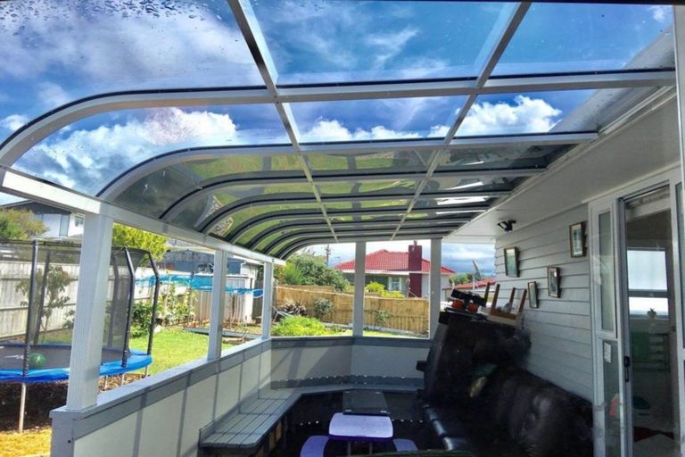 Photo of property in 12 Kereru Street, Henderson, Auckland, 0612