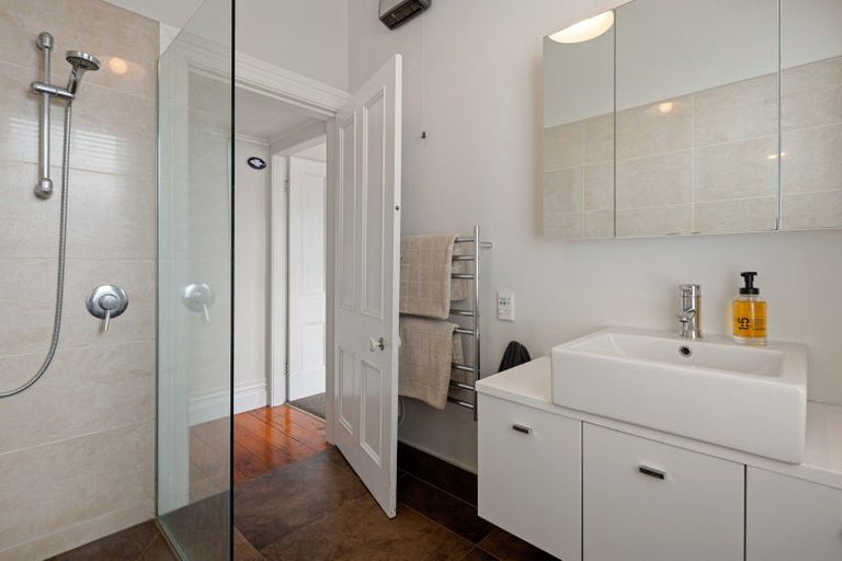 Photo of property in 152 Williams Street, Cambridge, 3434