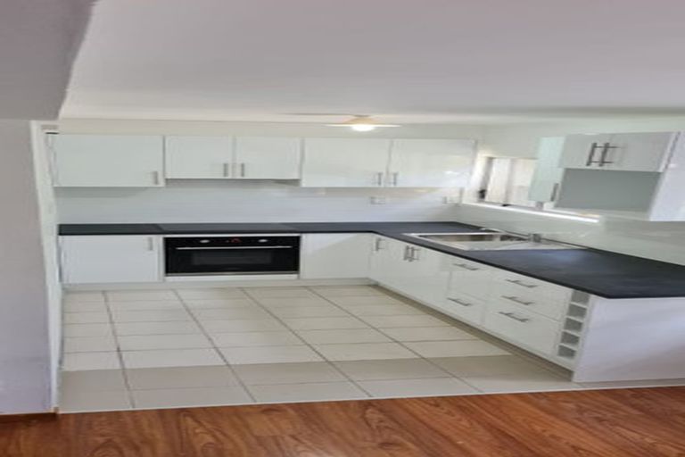Photo of property in 26 Studfall Street, Pakuranga Heights, Auckland, 2010