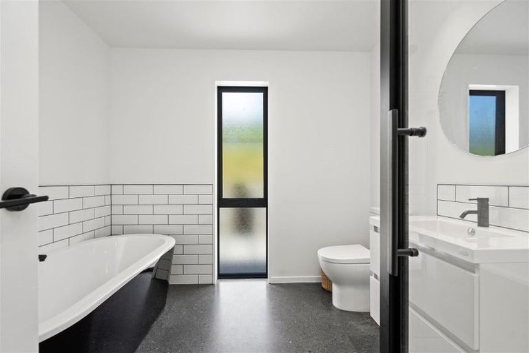 Photo of property in 59 Jounneaux Road, Te Kamo, Kamo, 0185