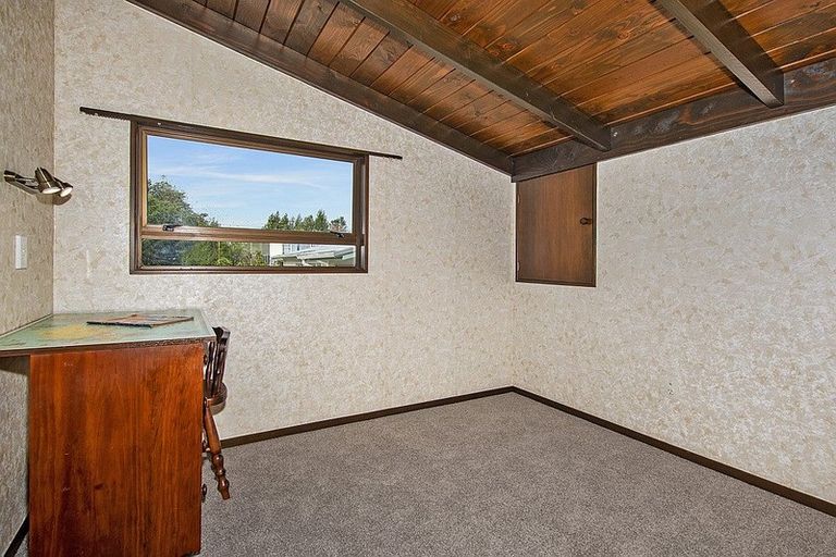 Photo of property in 16 Rugby Place, Te Kamo, Whangarei, 0112