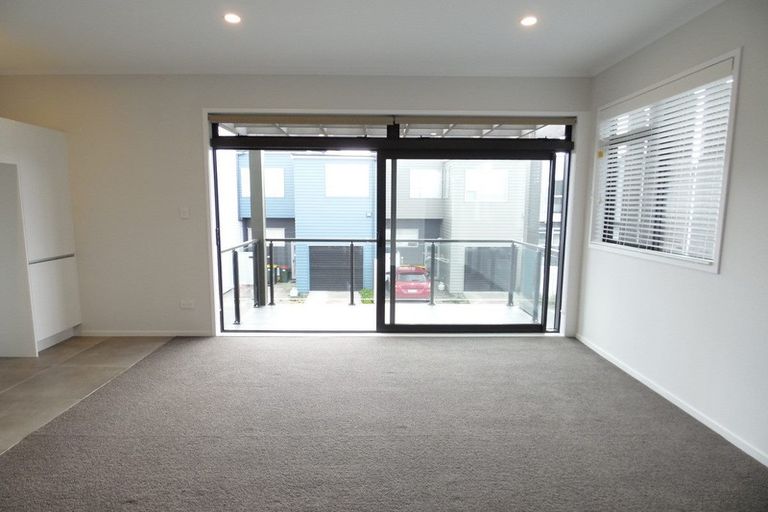 Photo of property in 26 Mollusc Road, Hobsonville, Auckland, 0616