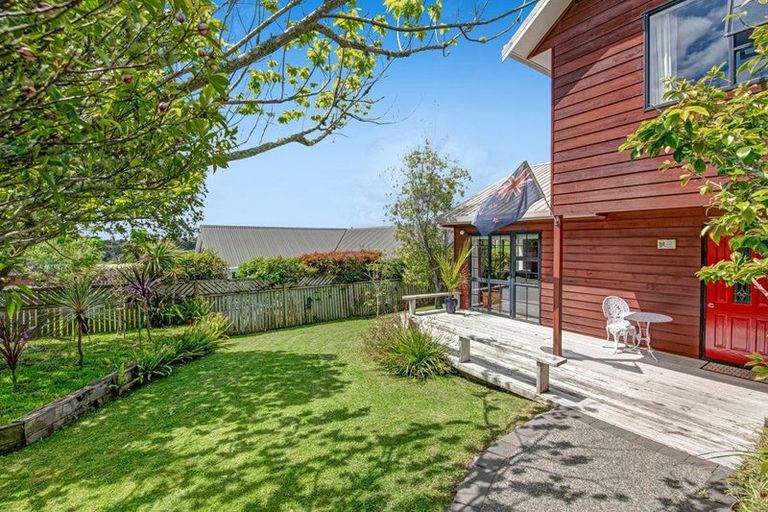 Photo of property in 1/8 Rifleman Rise, Unsworth Heights, Auckland, 0632