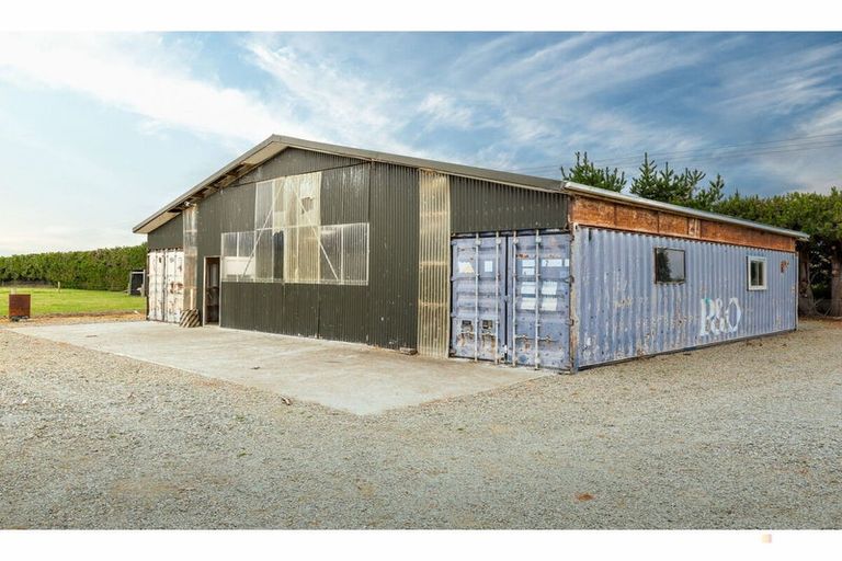 Photo of property in 856 Hakataramea Highway, Waimate, 7977