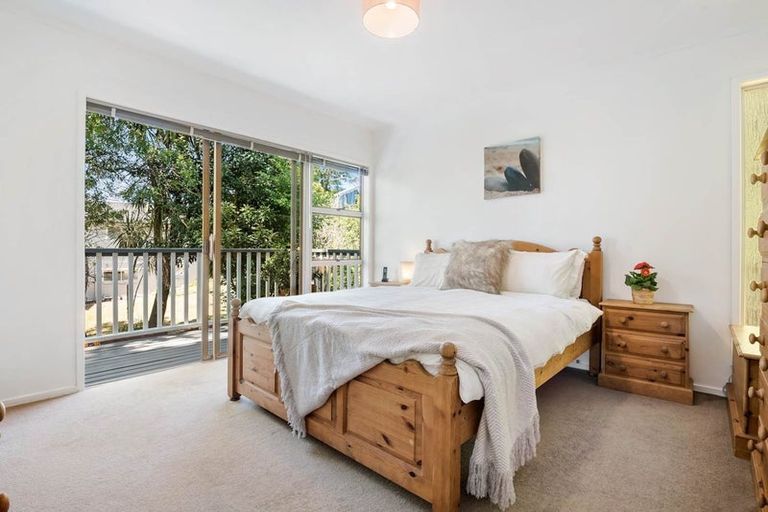 Photo of property in 37 Wyoming Avenue, Murrays Bay, Auckland, 0630