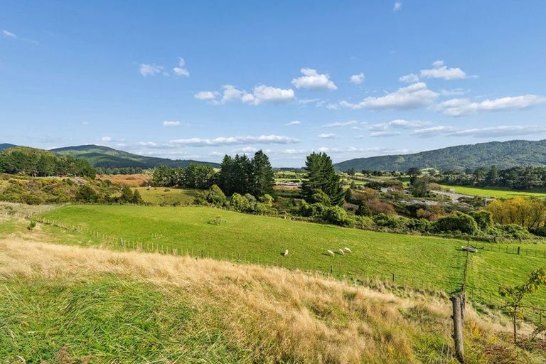 Photo of property in 1712 State Highway 2, Kaitoke, Upper Hutt, 5018