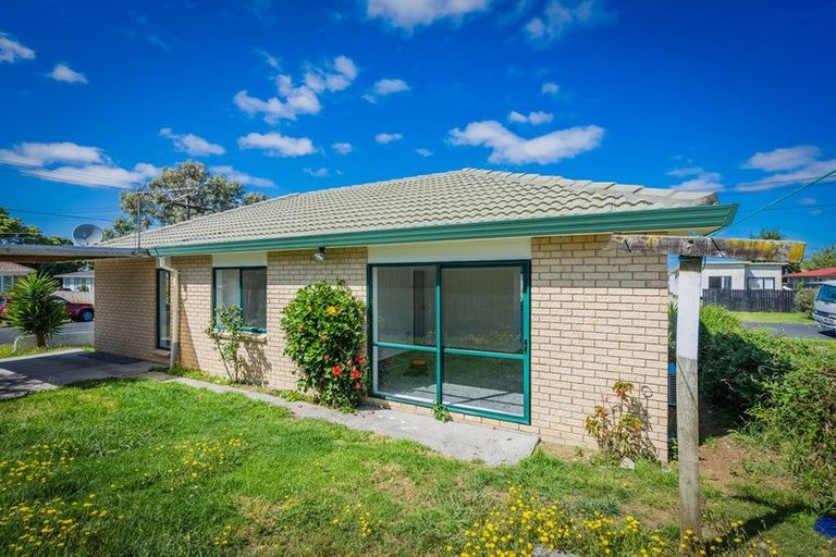 Photo of property in 15 George Street, Mangere East, Auckland, 2024
