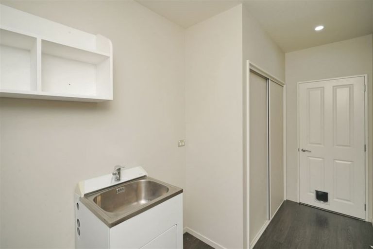 Photo of property in 11 Saint Peters Close, Woolston, Christchurch, 8062