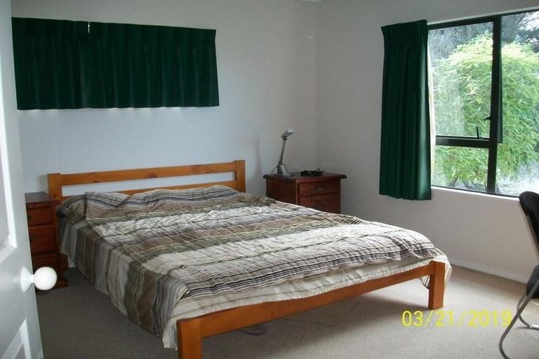 Photo of property in 9a Metric Place, Te Atatu South, Auckland, 0610