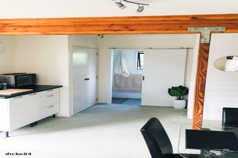 Photo of property in 33a Kauri Road, Stanmore Bay, Whangaparaoa, 0932