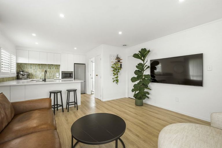 Photo of property in 1/24 Bayview Road, Bayview, Auckland, 0629