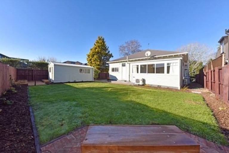Photo of property in 74 Hinau Street, Riccarton, Christchurch, 8041
