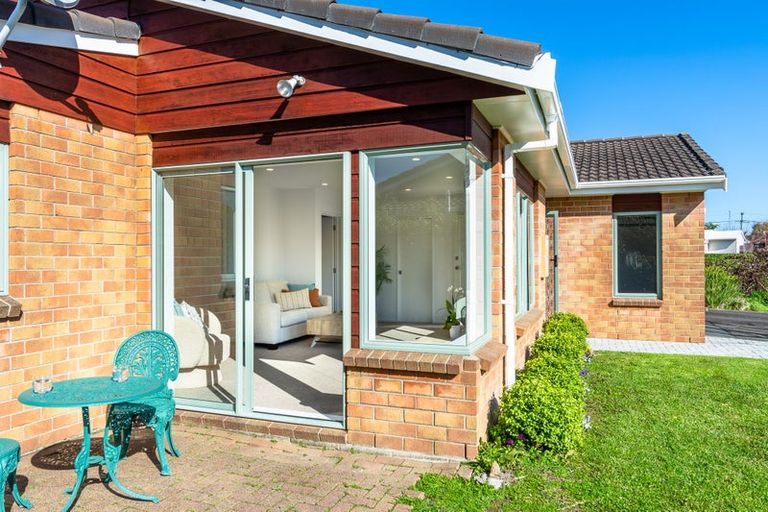 Photo of property in 19 The Grove, Red Beach, 0932