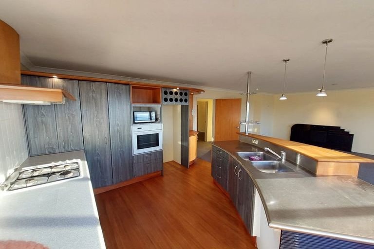 Photo of property in 25 Bayly Road, Moturoa, New Plymouth, 4310