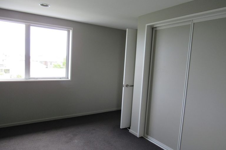 Photo of property in 172c Edgeware Road, Edgeware, Christchurch, 8013