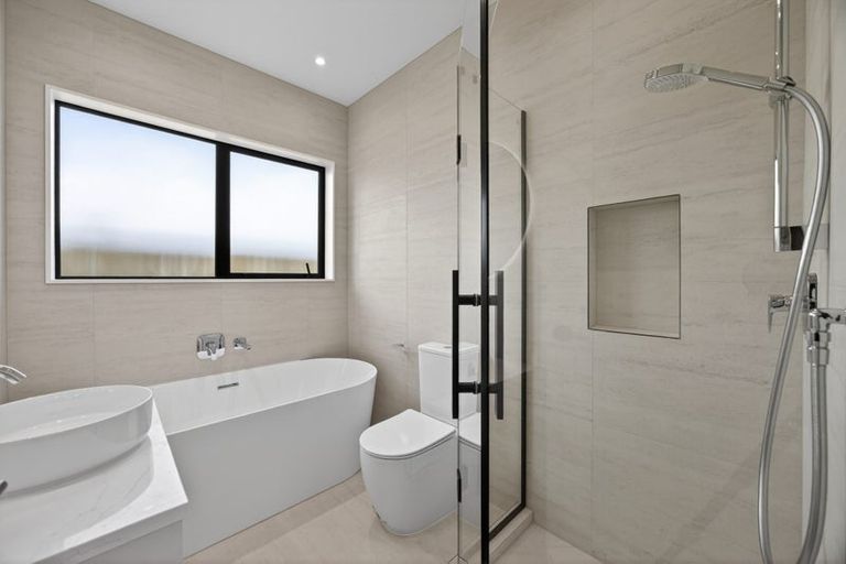 Photo of property in 10 Piko Road, Opaheke, 2113