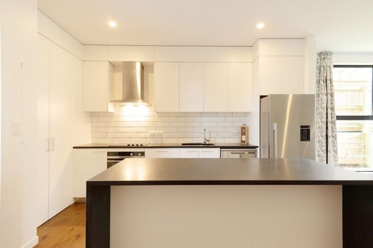 Photo of property in 20u5 Trent Street, Island Bay, Wellington, 6023