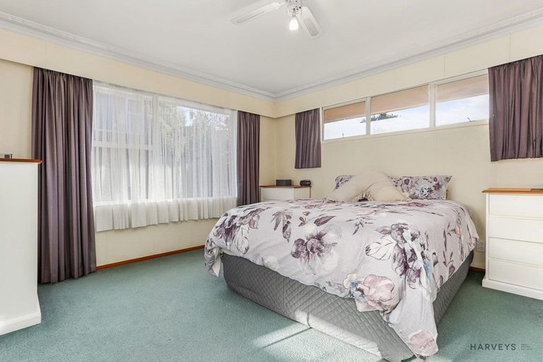 Photo of property in 6 Fairmount Road, Titirangi, Auckland, 0604
