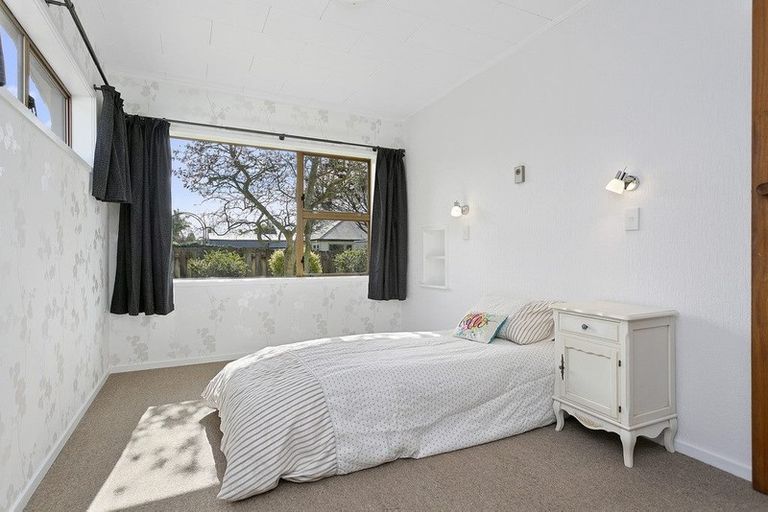 Photo of property in 80 Princes Street, Cambridge, 3434