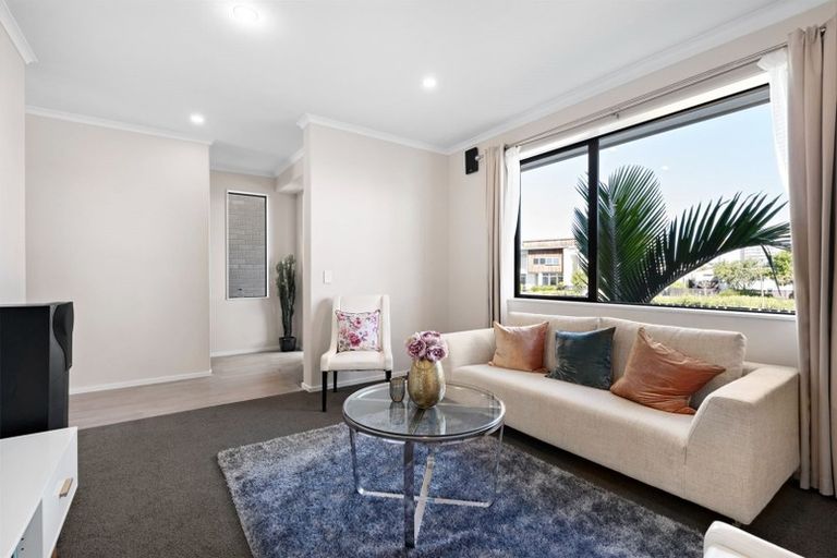 Photo of property in 4 Kotuku Lane, Hobsonville, Auckland, 0616