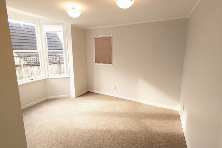 Photo of property in 28f1 Henry Street, Kilbirnie, Wellington, 6022
