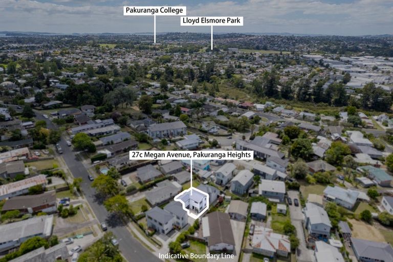 Photo of property in 27c Megan Avenue, Pakuranga Heights, Auckland, 2010