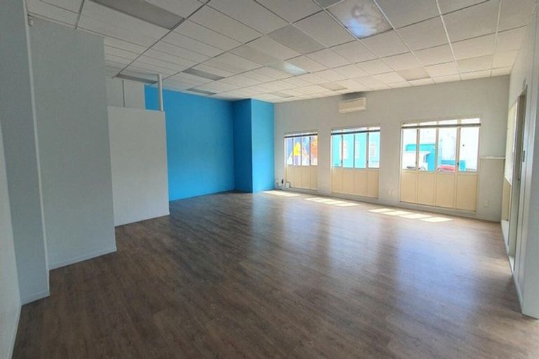 Photo of property in 2/151 Kitchener Road, Pukekohe, 2120