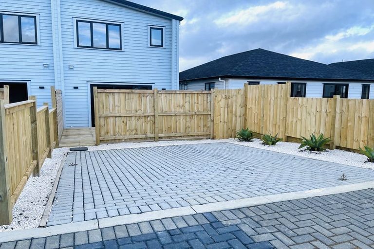 Photo of property in 42 Auranga Drive, Karaka, 2113