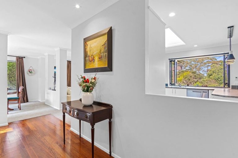 Photo of property in 59a Lonely Road, Fairview Heights, Auckland, 0632