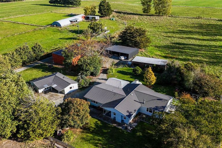 Photo of property in 120 Waihakeke Road, Waihakeke, Carterton, 5792