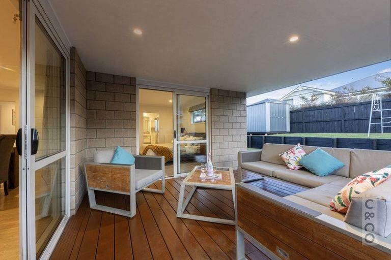 Photo of property in 38 Maude Street, Riverhead, 0820