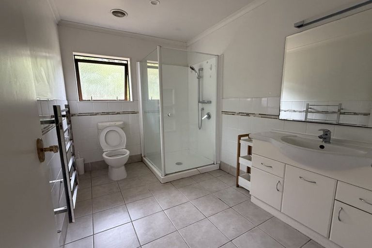 Photo of property in 156 Polo Prince Drive, Alfriston, Auckland, 2105