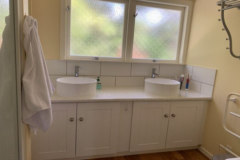 Photo of property in 2/26 Coroglen Avenue, Birkenhead, Auckland, 0626