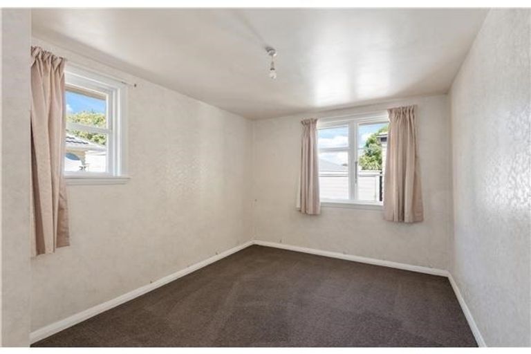 Photo of property in 34 Roche Avenue, Upper Riccarton, Christchurch, 8041