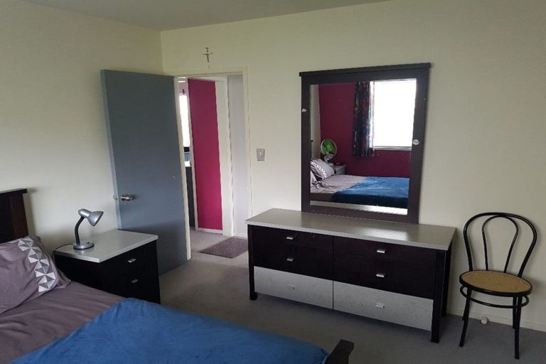 Photo of property in 1 Katrina Place, Massey, Auckland, 0614