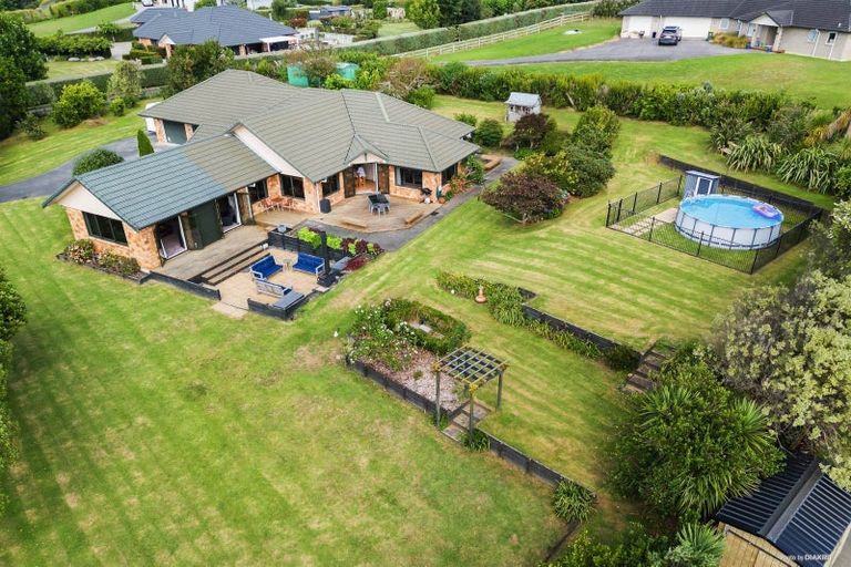 Photo of property in 9 Millbrook Drive, Waiuku, 2683