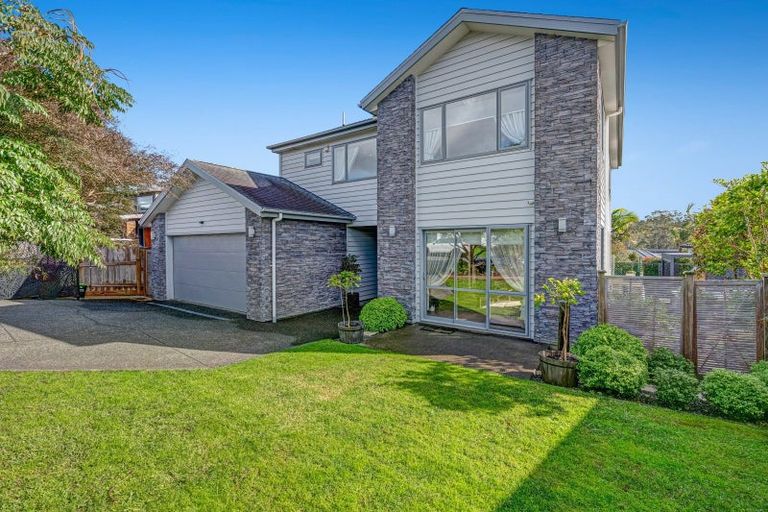 Photo of property in 12 Vera Court, Silverdale, 0932