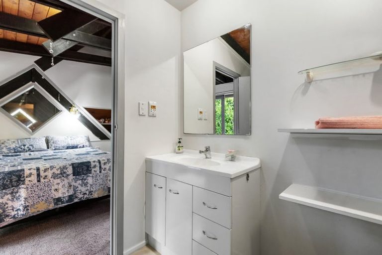 Photo of property in 9 Poplar Road, Stanmore Bay, Whangaparaoa, 0932