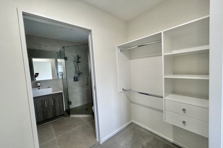 Photo of property in 28 Mantra Road, Massey, Auckland, 0614