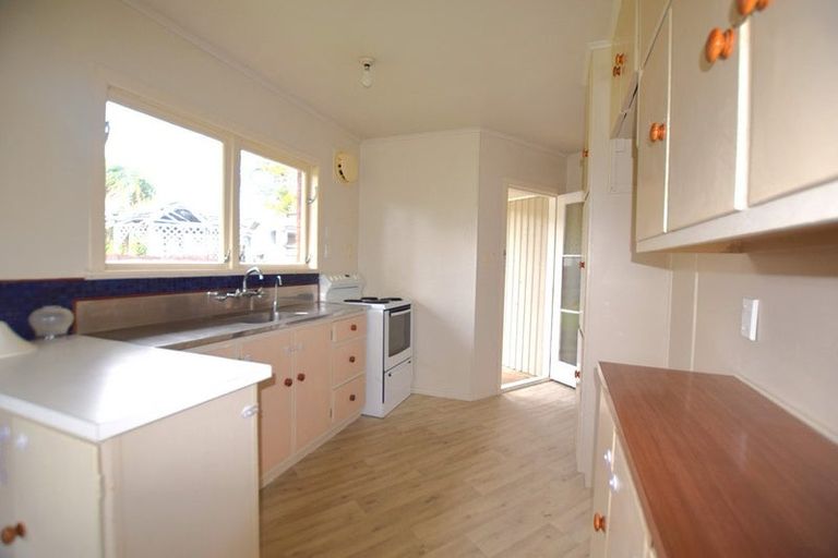 Photo of property in 46 Kaurilands Road, Titirangi, Auckland, 0604