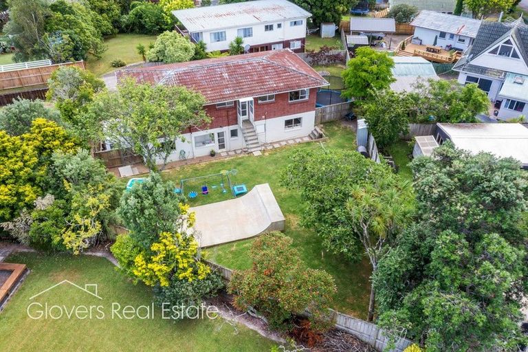 Photo of property in 10 Seabar Place, Glen Eden, Auckland, 0602