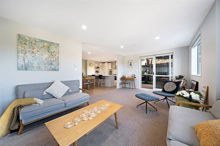 Photo of property in 51a Routley Drive, Glen Eden, Auckland, 0602