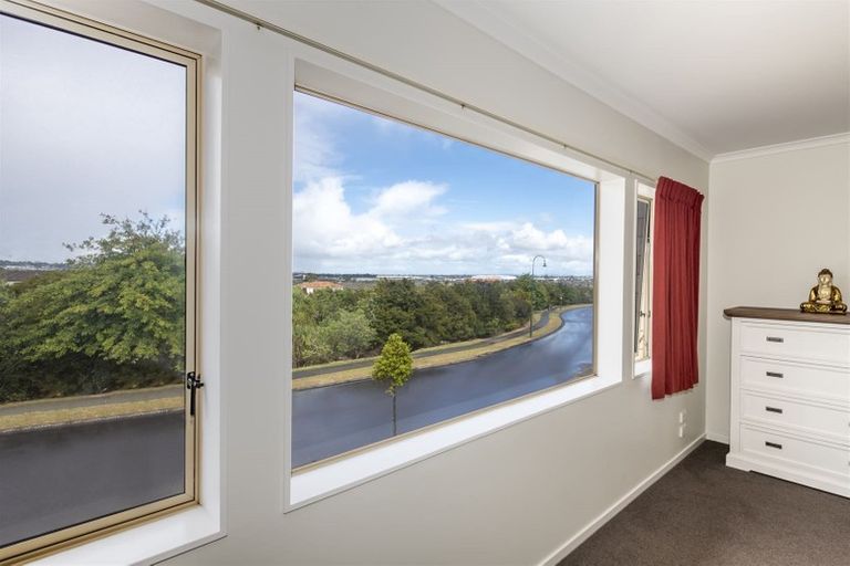 Photo of property in 92 Cyril French Drive, Flat Bush, Auckland, 2016