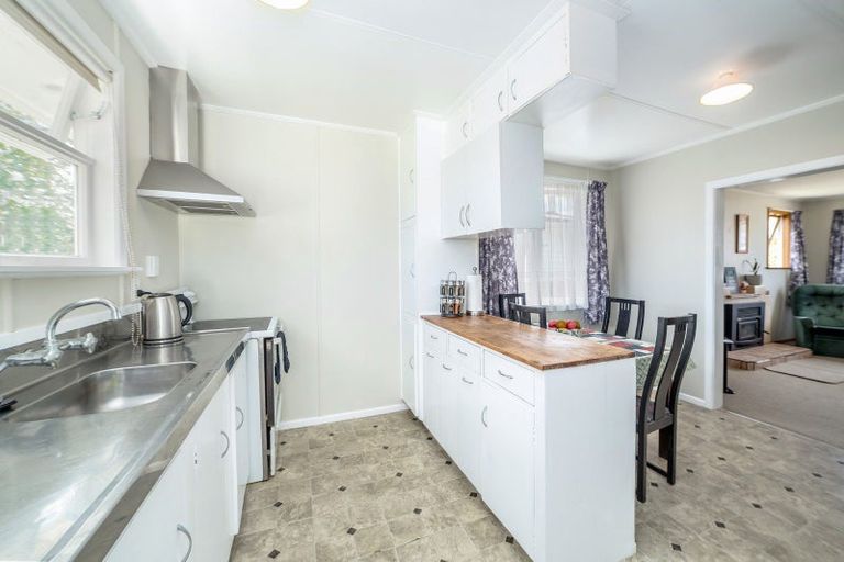 Photo of property in 84 Cameron Crescent, Masterton, 5810