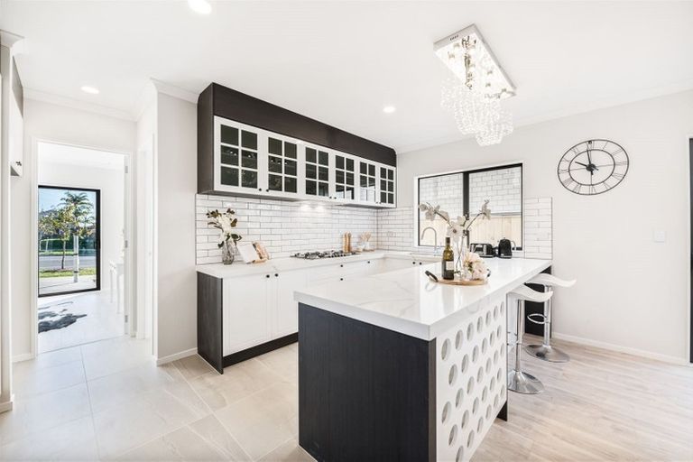 Photo of property in 70 Ksenia Drive, Flat Bush, Auckland, 2019
