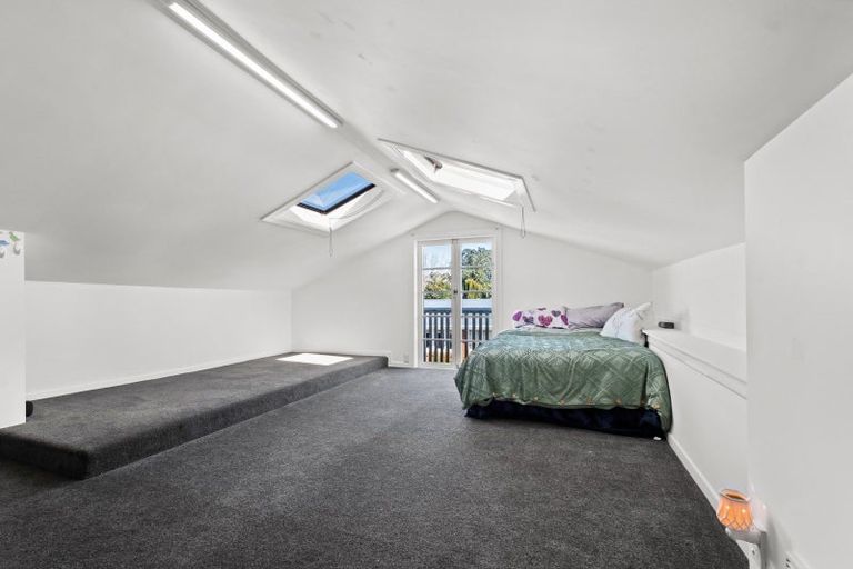 Photo of property in 204a Tukapa Street, Westown, New Plymouth, 4310