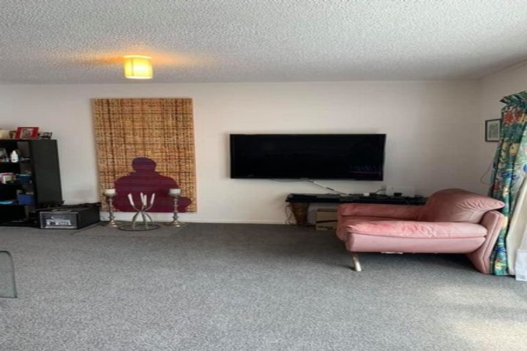 Photo of property in 9/2 Burdendale Grove, Churton Park, Wellington, 6037